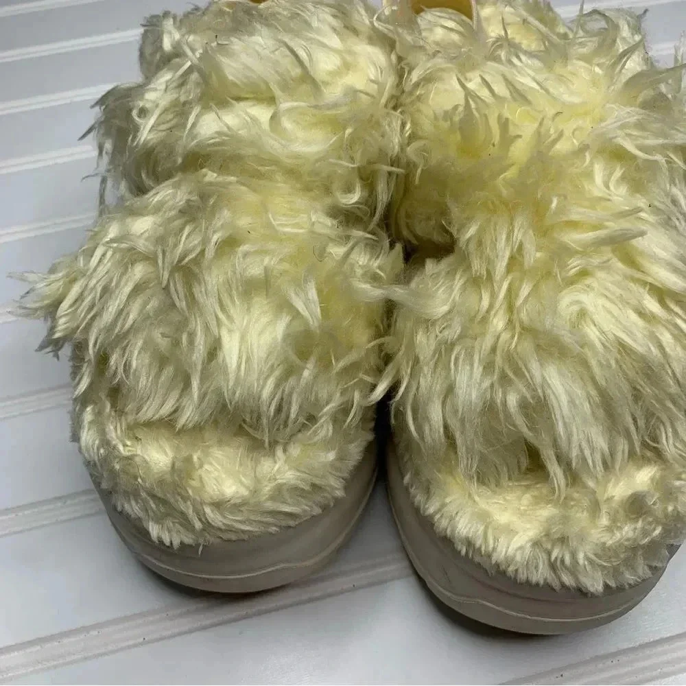 UGG Fluff Sugar Platform Yellow